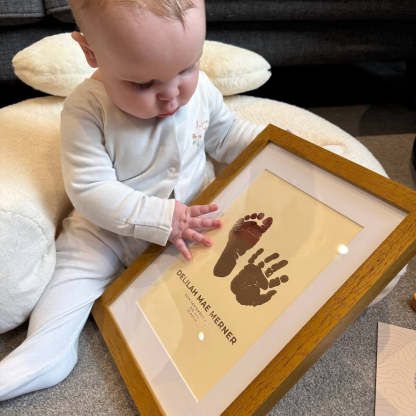 Cadre photo personnalisé avec empreintes de mains et de pieds de bébé