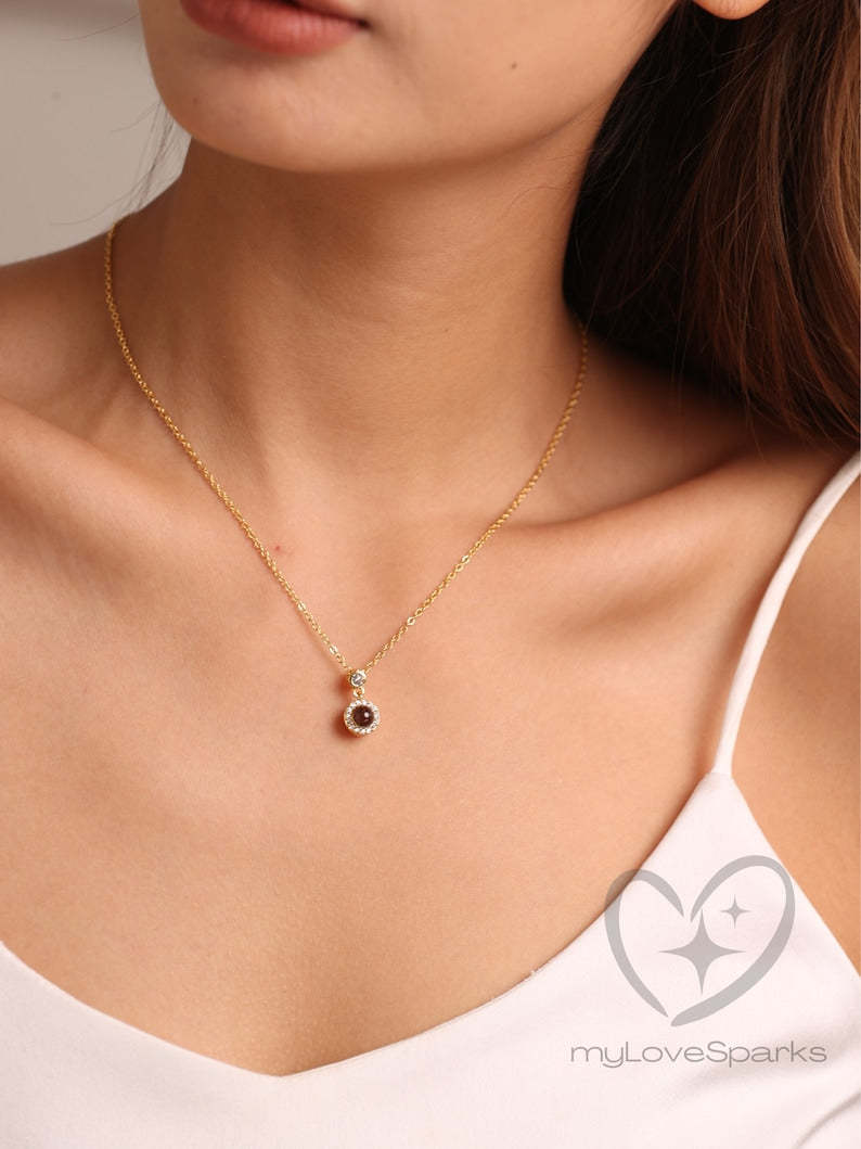 Collier de projection photo, collier personnalisé, cadeau commémoratif, cadeau pour elle, collier maman, cadeau de Saint-Valentin