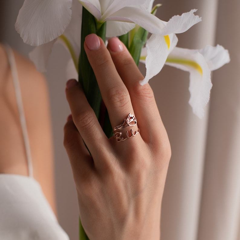 Bague de nom de fleur de naissance personnalisée