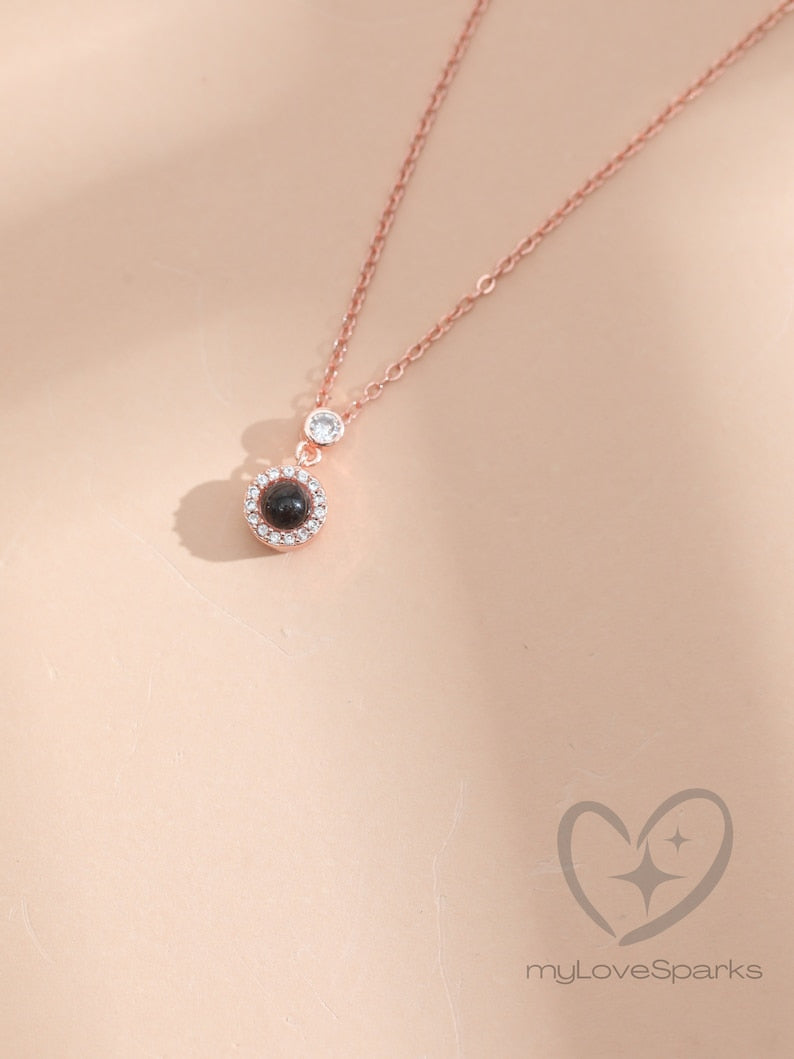 Collier de projection photo, collier personnalisé, cadeau commémoratif, cadeau pour elle, collier maman, cadeau de Saint-Valentin