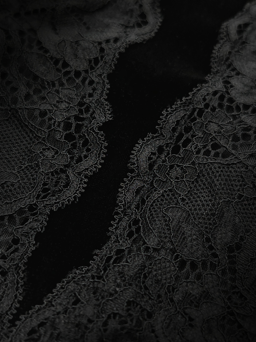 Free Tonight - Alluring Velvet & Lace Lingerie Set-Freetonight - 