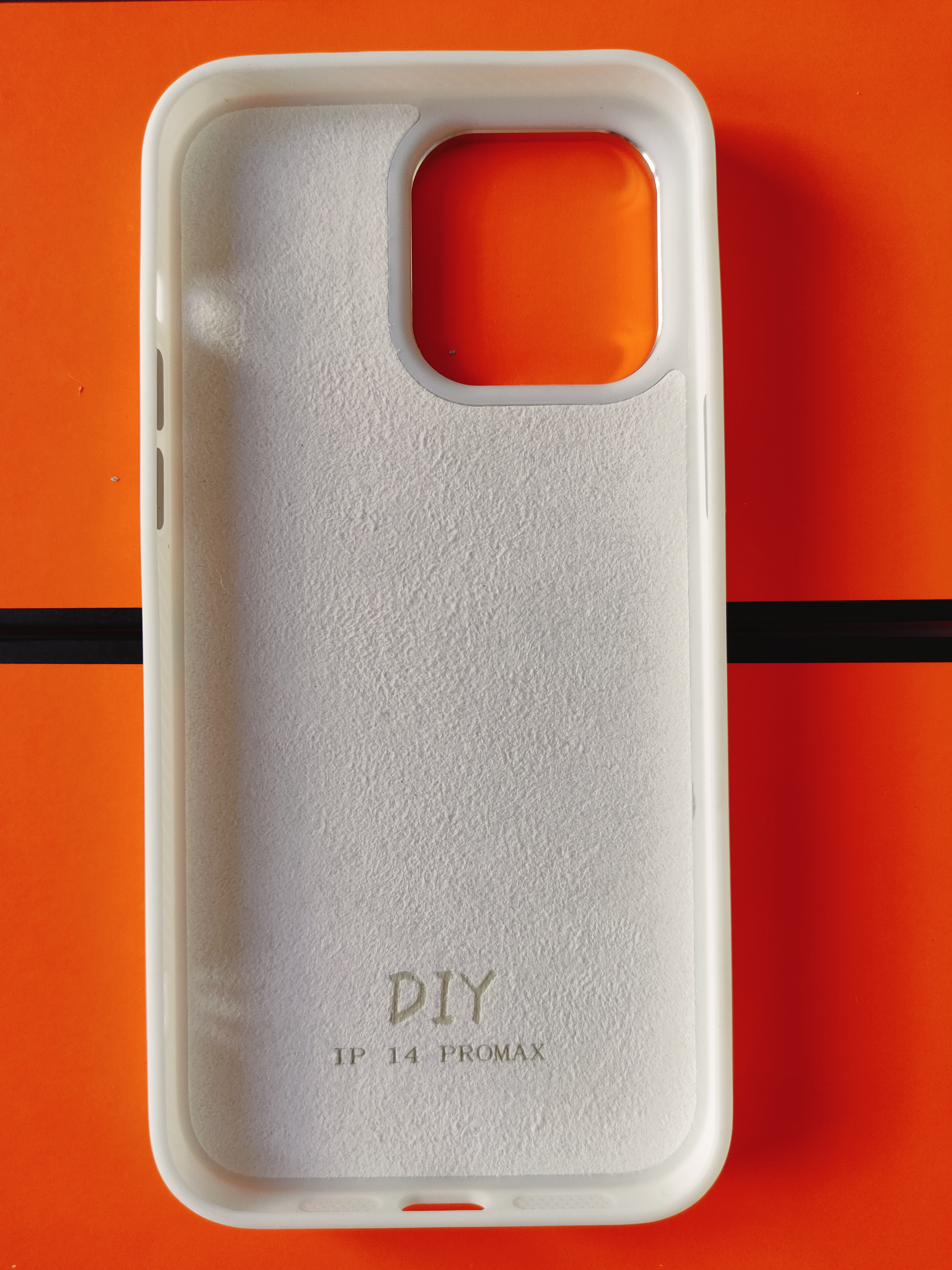 ReFrame™Case is the world’s first NFC 4-color e-ink screen mobile phone case