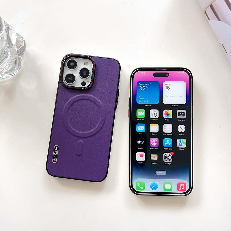 Crash-proof Phone case with color-pigmented leather and metal buttons.