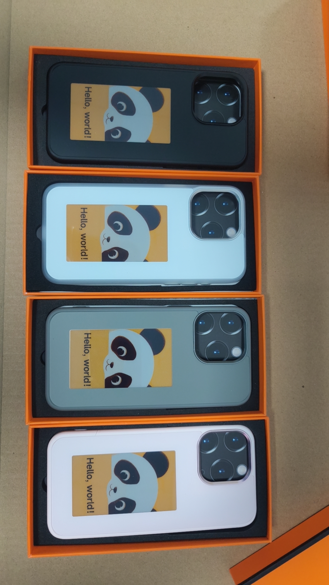 ReFrame™Case is the world’s first NFC 4-color e-ink screen mobile phone case