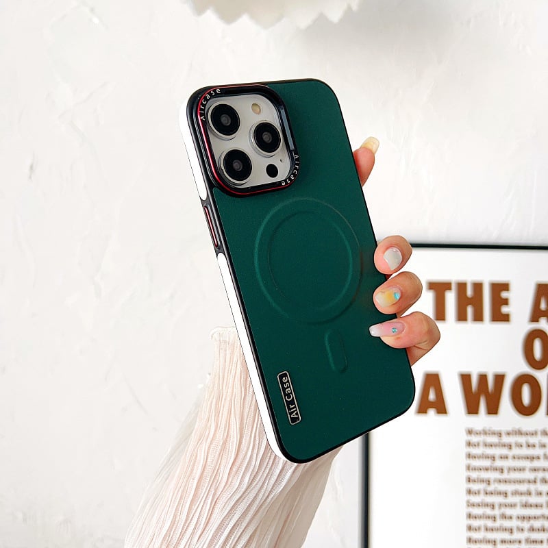 Crash-proof Phone case with color-pigmented leather and metal buttons.