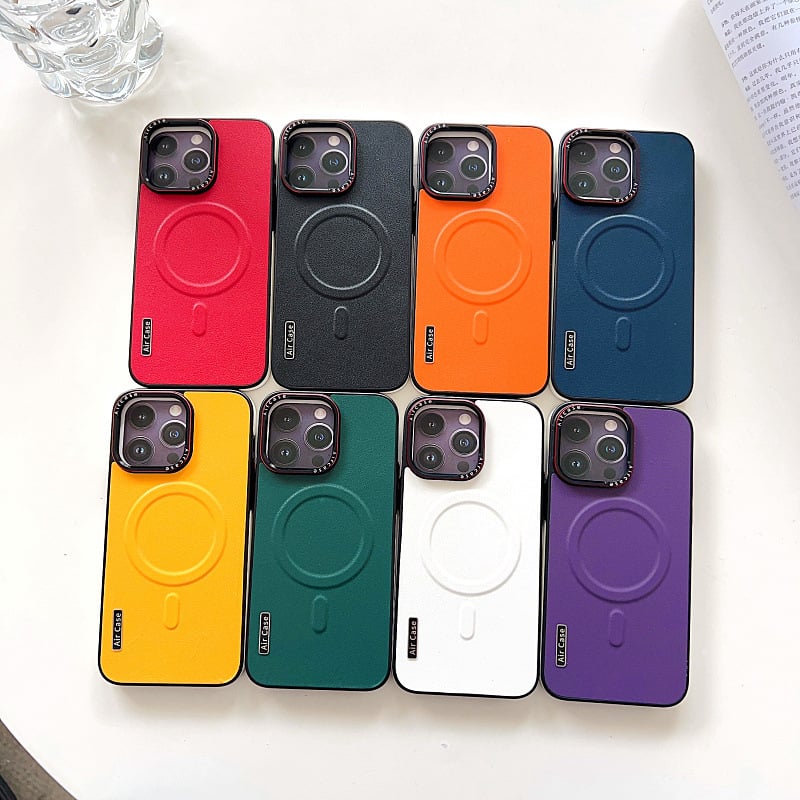 Crash-proof Phone case with color-pigmented leather and metal buttons.
