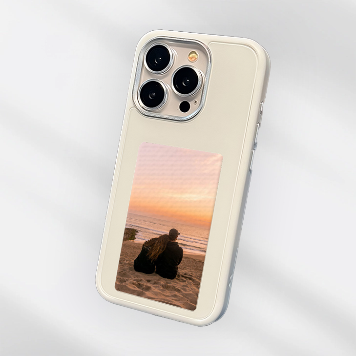 ReFrame™Case is the world’s first NFC 4-color e-ink screen mobile phone case