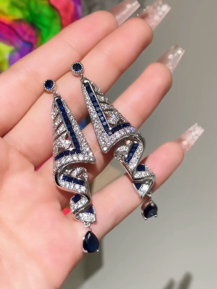 🎉 Special Offer for 2025! 🎉 925 Sterling Silver Beautiful Medieval Silk Earrings