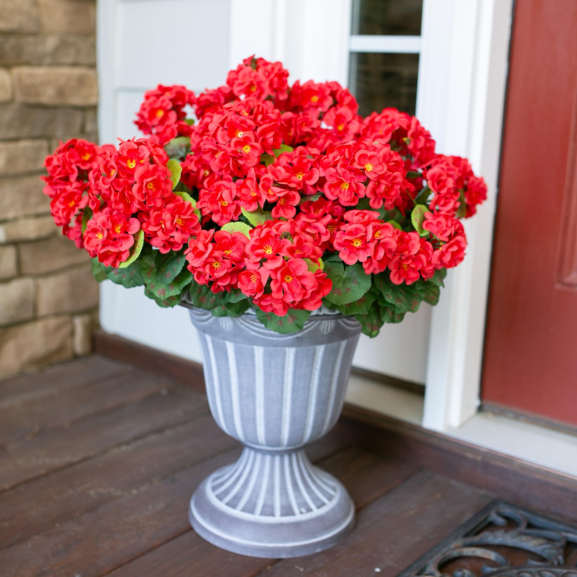 🌸 Lush, UV-Resistant Artificial Geraniums – Real Look, No Maintenance! 🌞🏡💐
