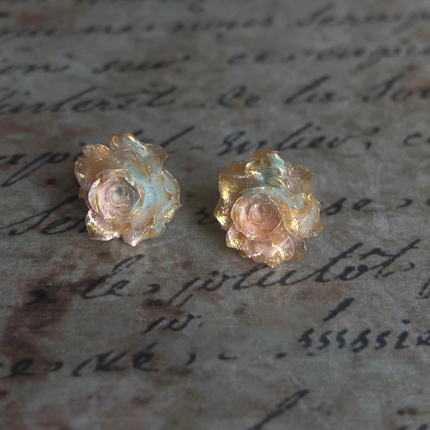 Artistic Gradient Rose Earrings — Hand-Painted Vintage Style, Romantic Dainty Earrings for Women