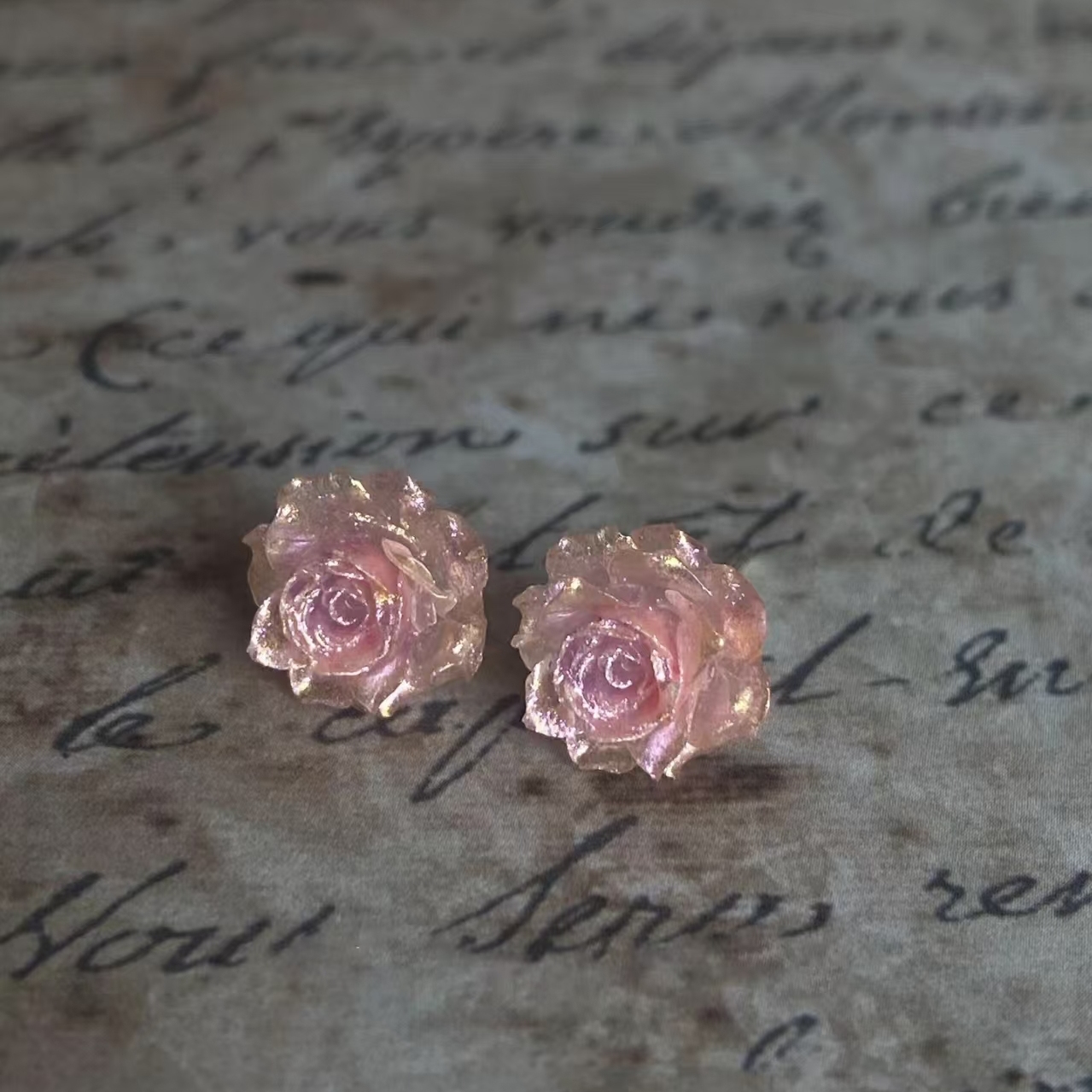 Artistic Gradient Rose Earrings — Hand-Painted Vintage Style, Romantic Dainty Earrings for Women