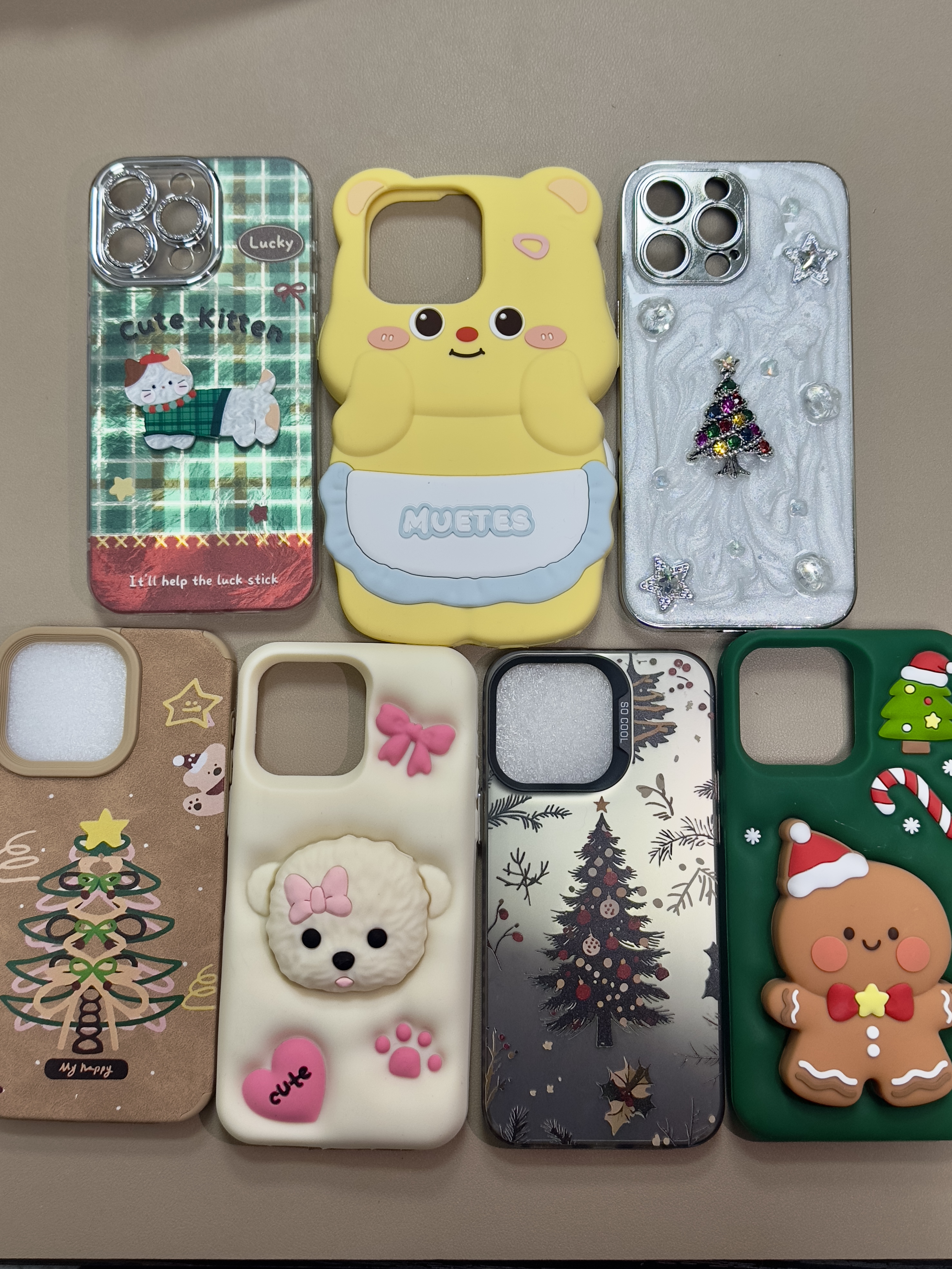 Some very cute and shiny phone cases to wrap your phone and make them look even more charming!!!