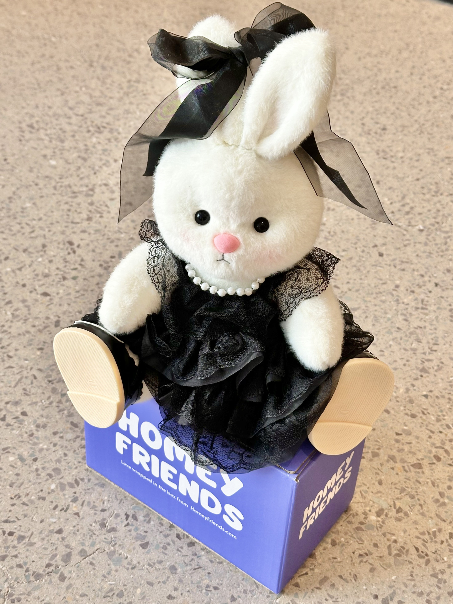 Homeyfriends Cute Jointed Bunny With Pearl Neckline Black Wedding Dress