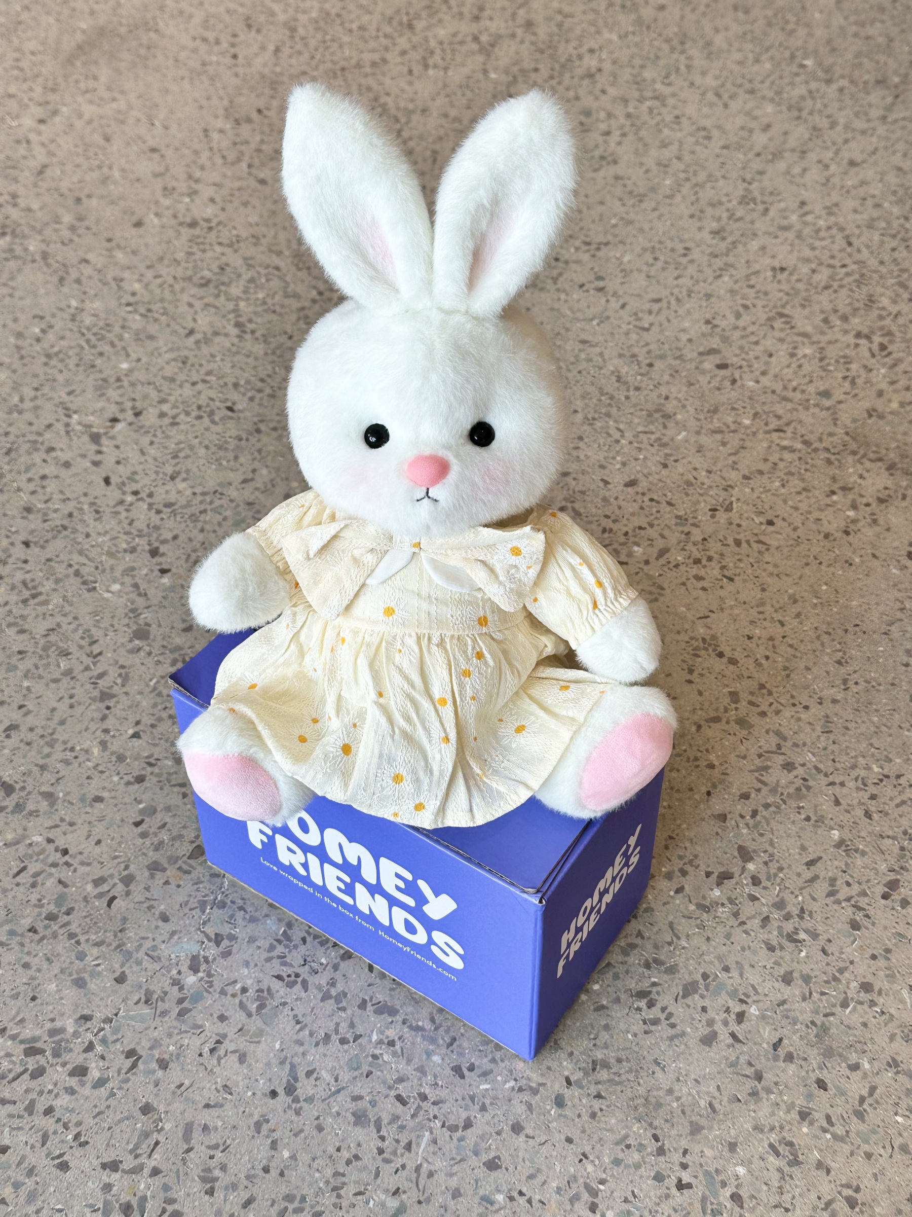 Homeyfriends Cute Jointed Bunny With Yellow Daisy Outfit