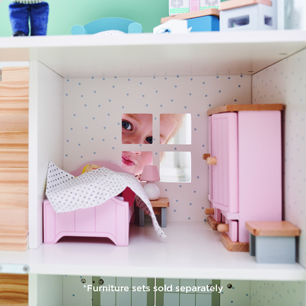 Little dolls house online