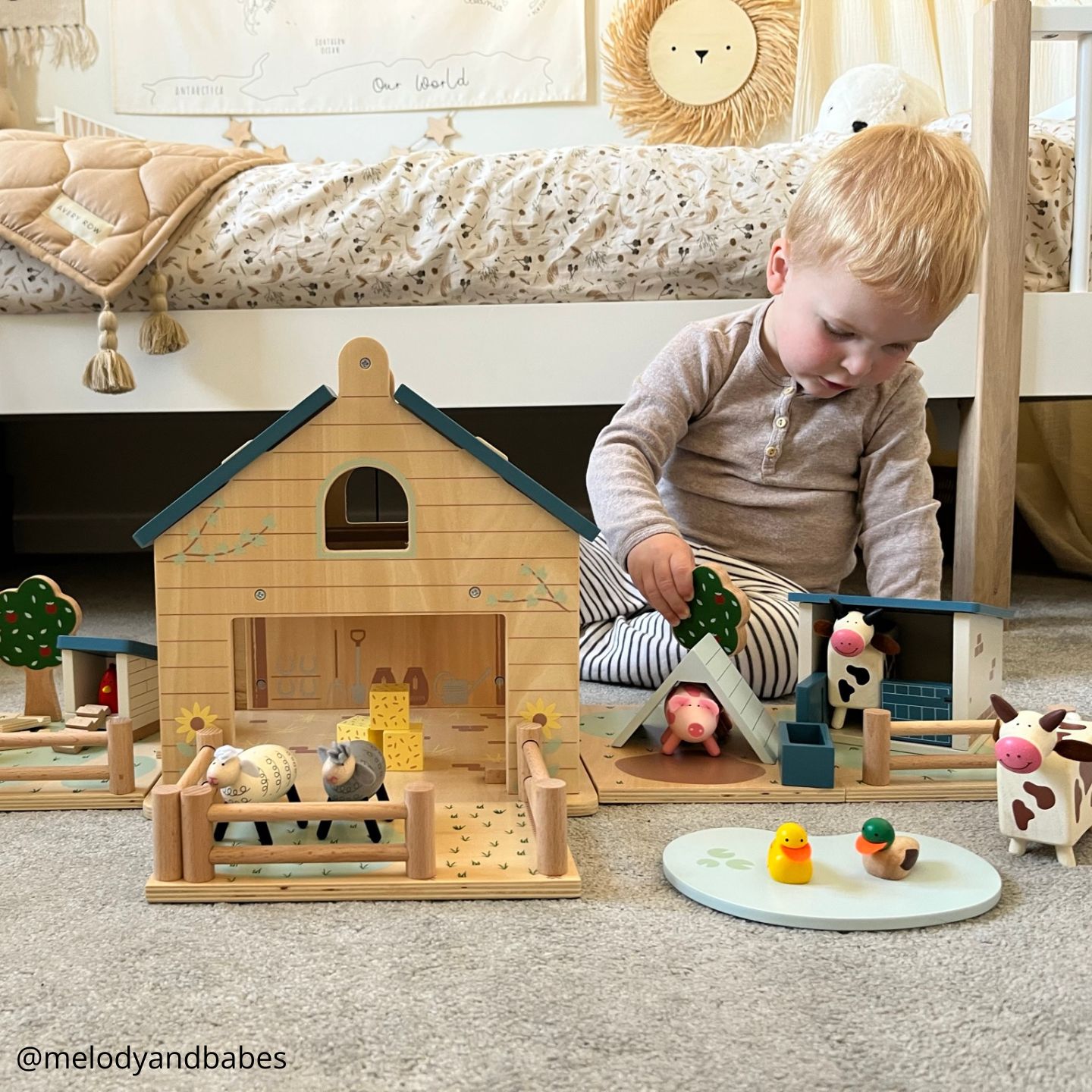 Play farm for toddlers on sale