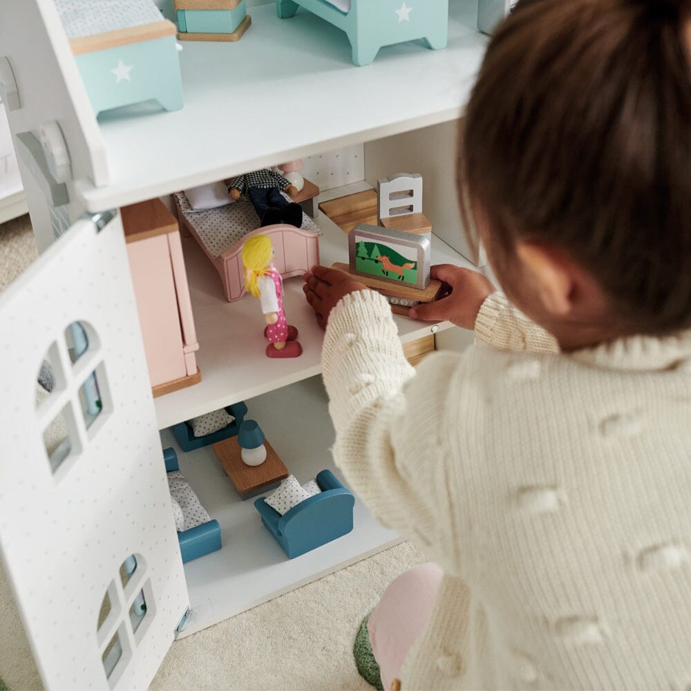 Dollhouse for toddler online