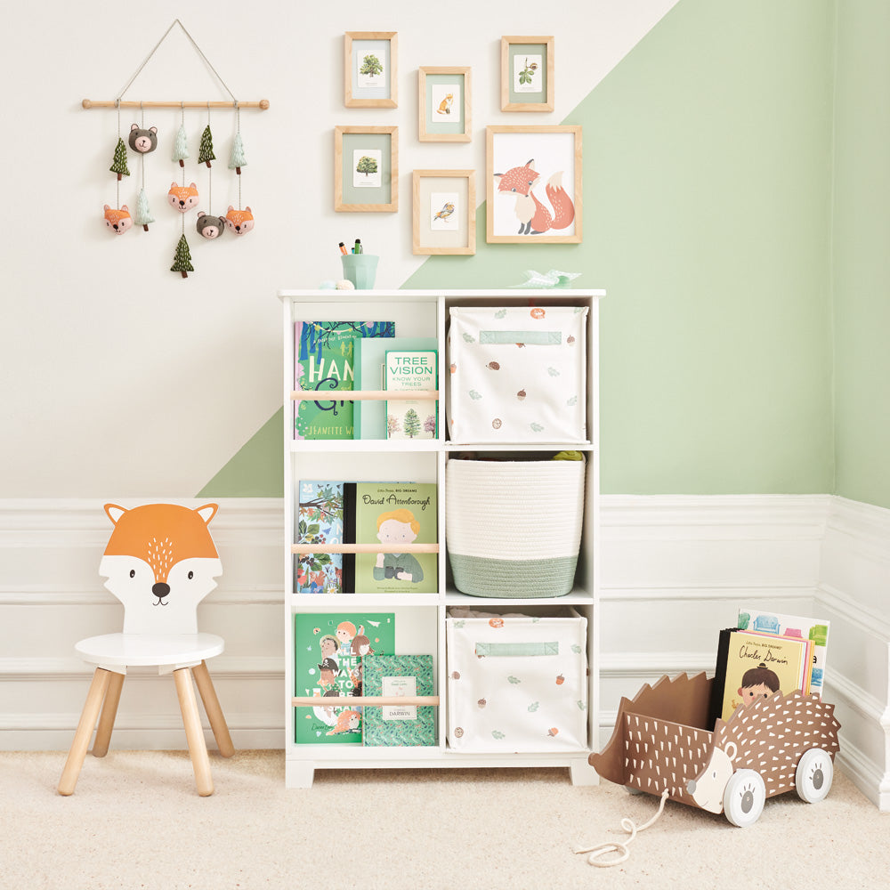 Wonderland bookcase with woodland accessories