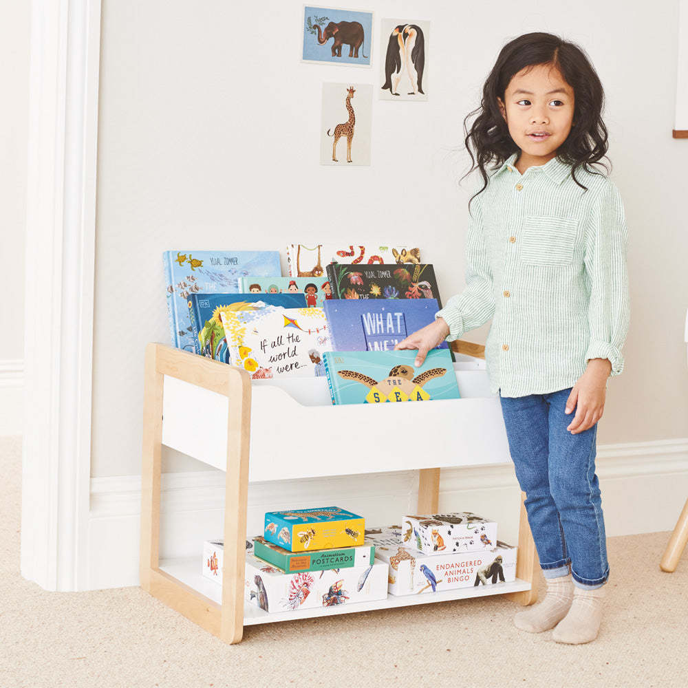 Beanstalk Toddler Front-Facing Bookcase in White
