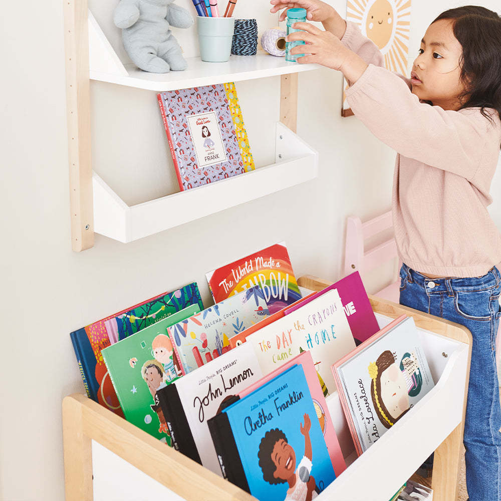 Beanstalk Toddler Front-Facing Bookcase in White
