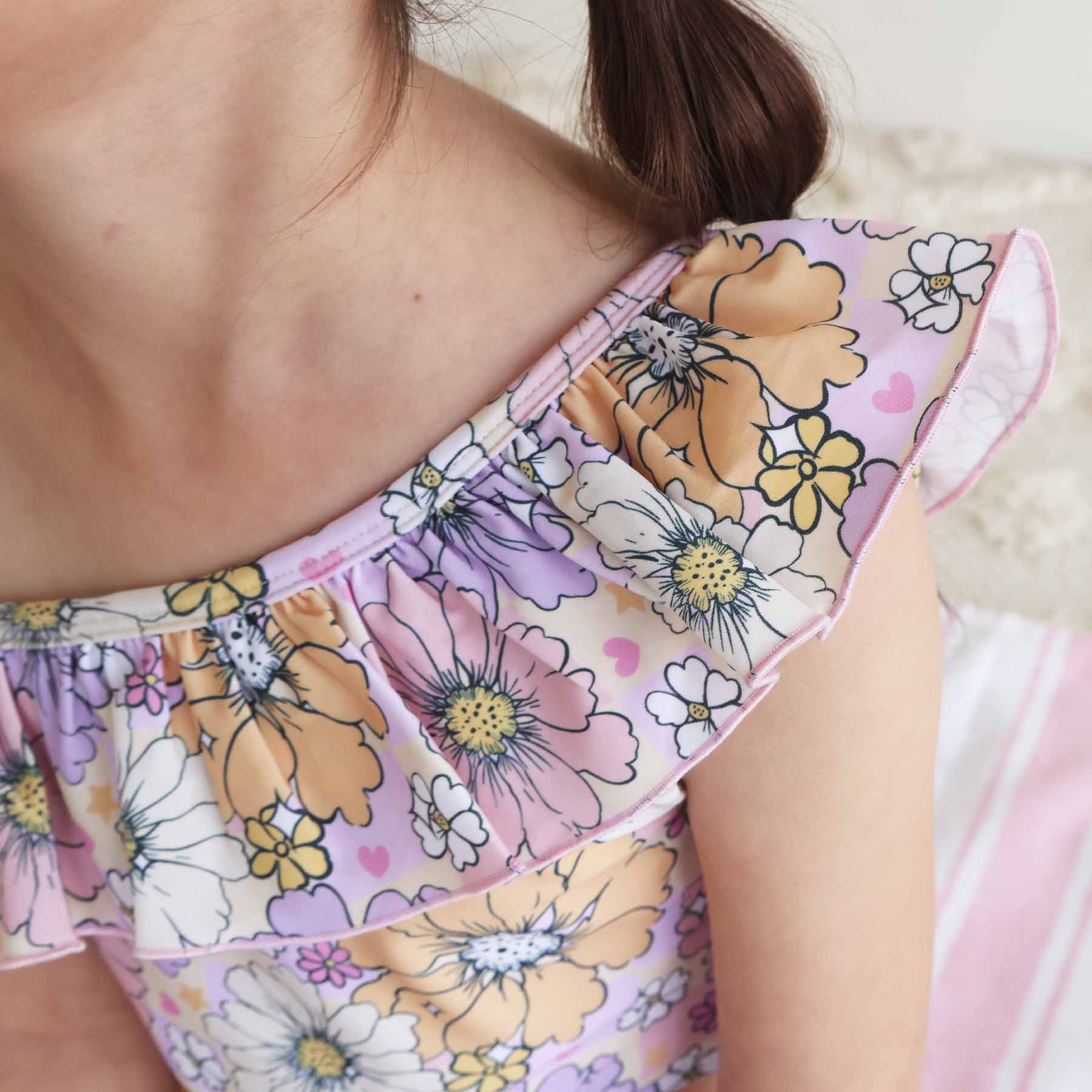 One Shoulder Ruffle Bikini 