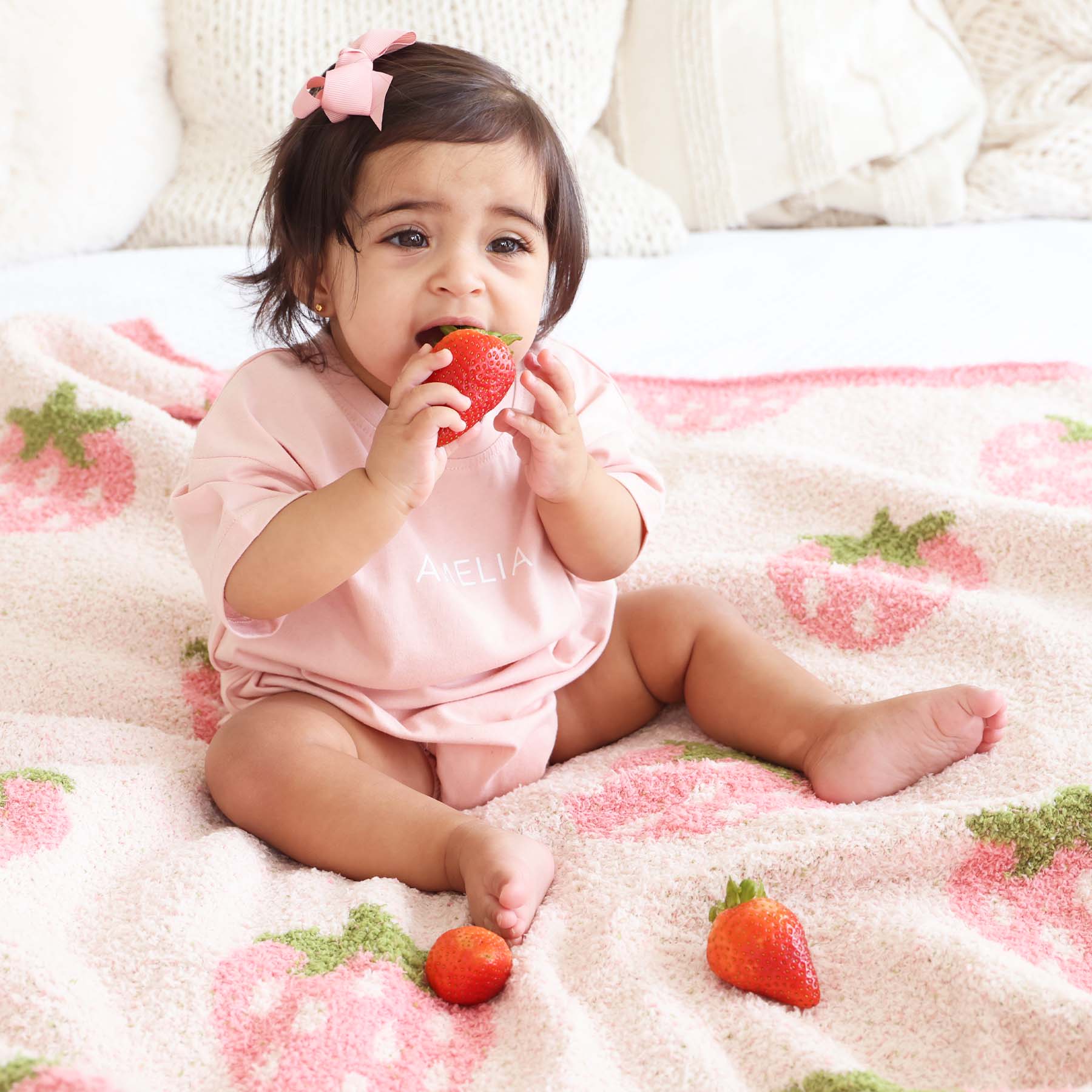  Luxe Blankets | Strawberry