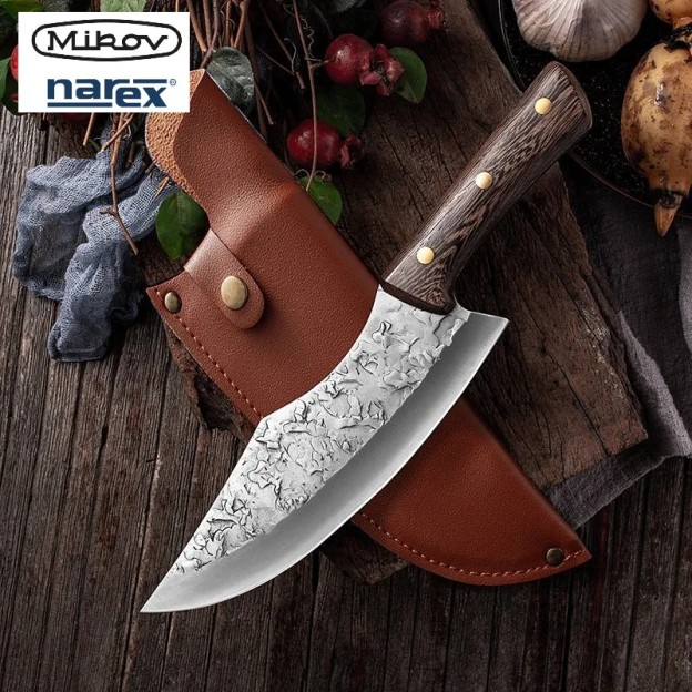 Vyrobeno švýcarskou společností Mikov a dodáváno s luxusním koženým ochranným pouzdrem.