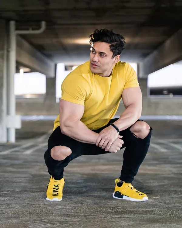 👕TRICOU CU CROIALĂ ESENȚIALĂ