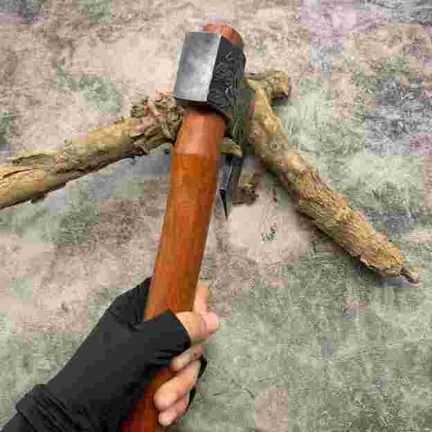 Ruční sekera Dragon DC53 AX – maximální výkon a bezkonkurenční použitelnost!