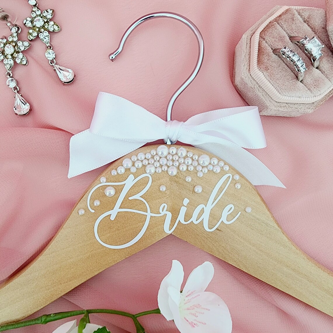 bride imprinted pearl hangers wedding festival bridal wedding props decoration bachelorette party