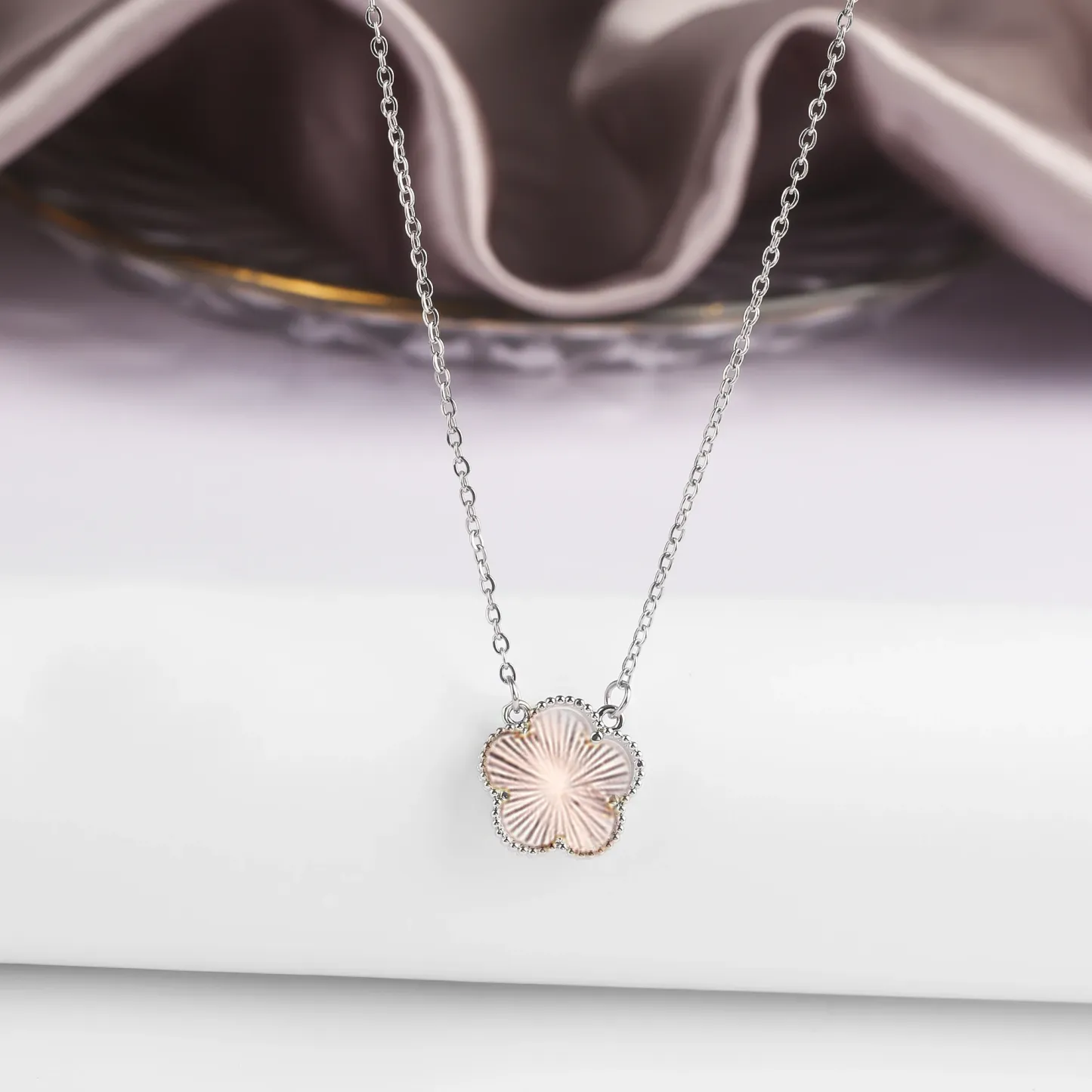 Four Leaf Clover Jewelry Set for Women, Natural Stone Pendant Necklace and Bracelet, Lucky Charm Gift