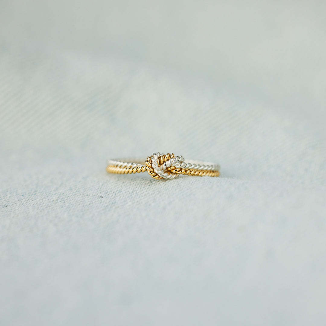 Two Strand Knot Ring