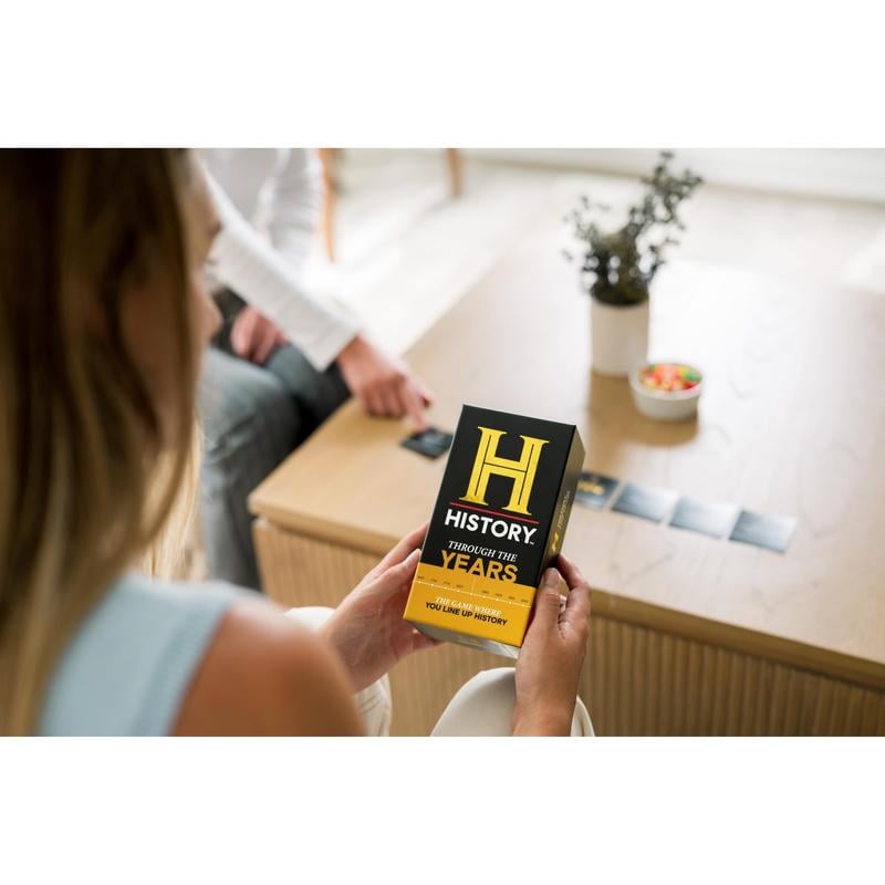 Christmas gift 👨‍👩‍👧‍👦HISTORY Channel: Through The Years - A Timeline Trivia Game for Teens & Adults! 🏆