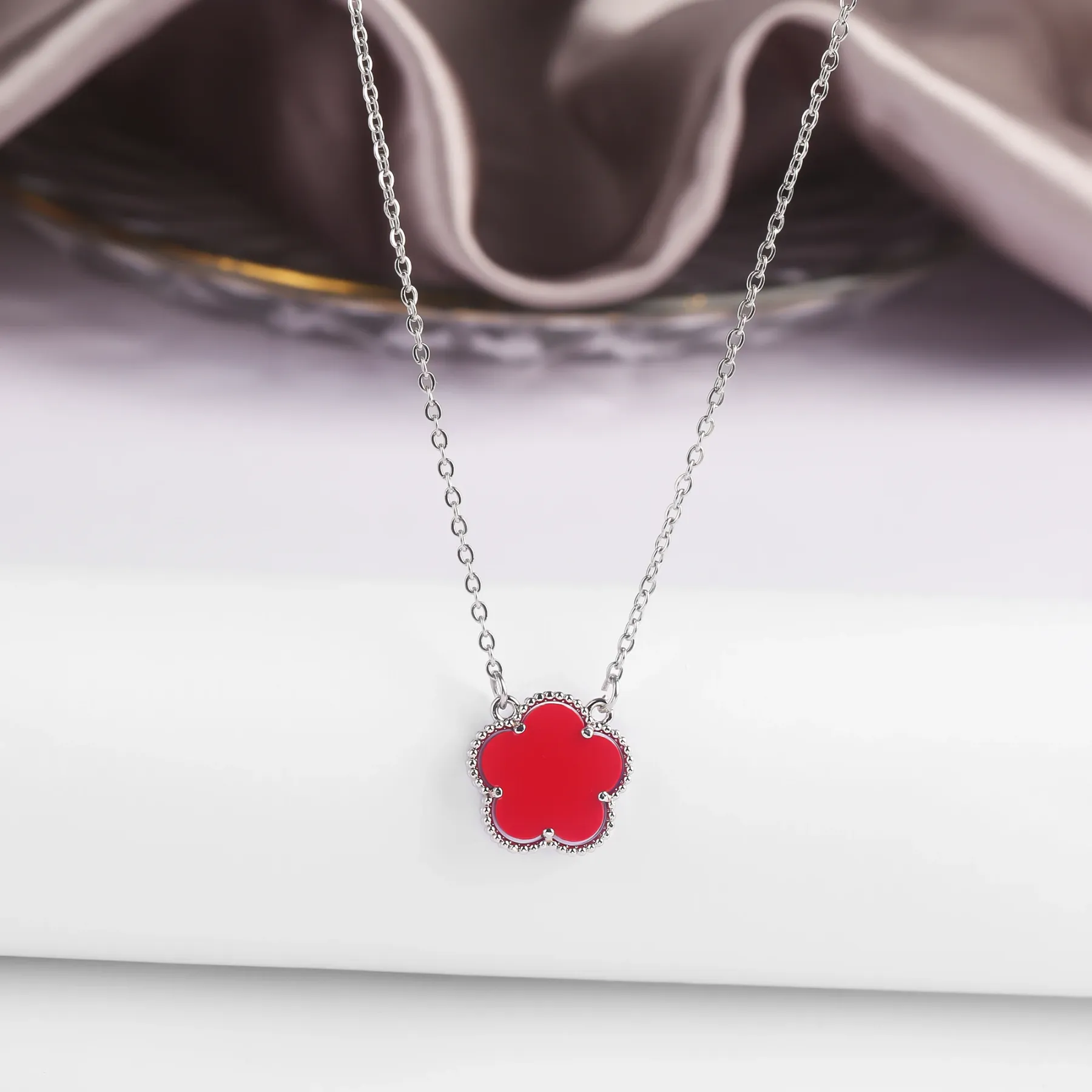 Four Leaf Clover Jewelry Set for Women, Natural Stone Pendant Necklace and Bracelet, Lucky Charm Gift