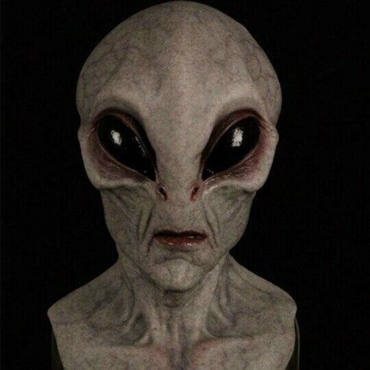 Realistic Alien Latex Mask for Halloween – Breathable & Comfortable