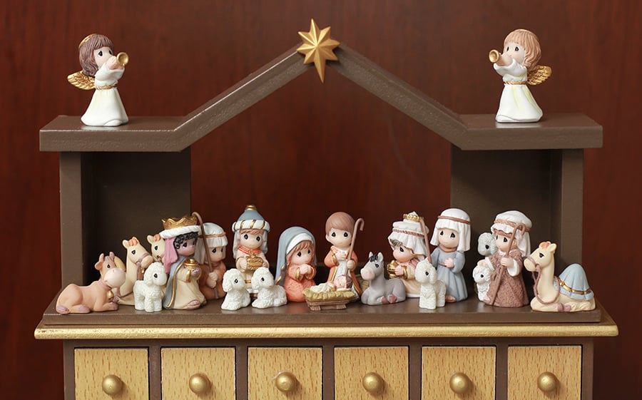 Precious Moments. Nativity Advent Calendar