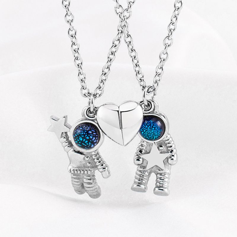 Mother'sDay Gift Mother'sDay gift Magnetic Couple Necklace, Astronaut Matching Necklaces for Couples, Best Friend-Engravingift