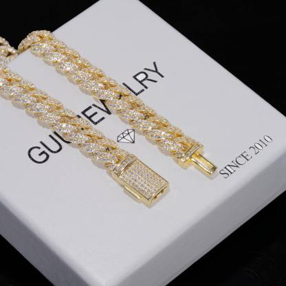 Cuban Link Chain (10mm) in White Gold / 18K Gold