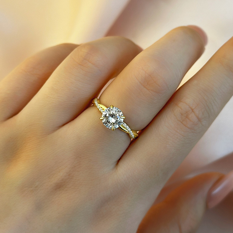 Twist 1.25 Carat/2.0 Carat Round Cut Promise Ring For Her In Sterling 