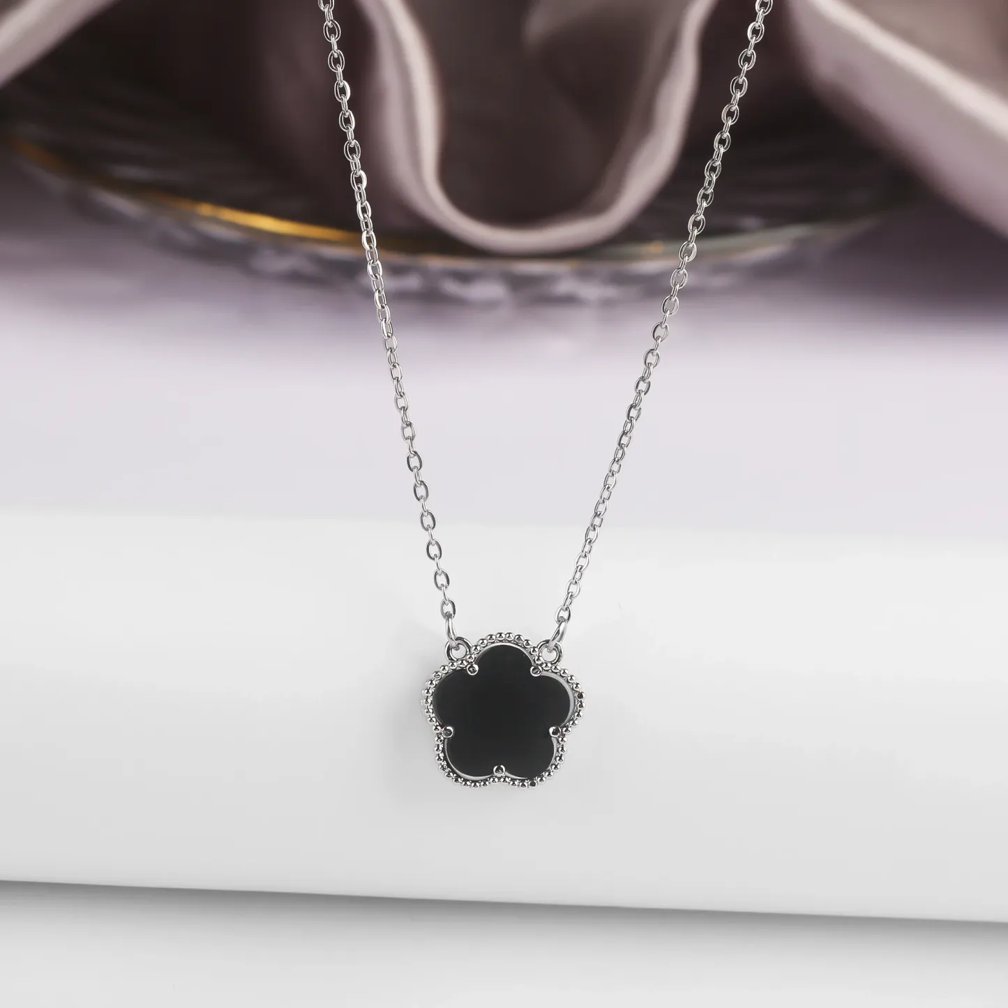 Four Leaf Clover Jewelry Set for Women, Natural Stone Pendant Necklace and Bracelet, Lucky Charm Gift