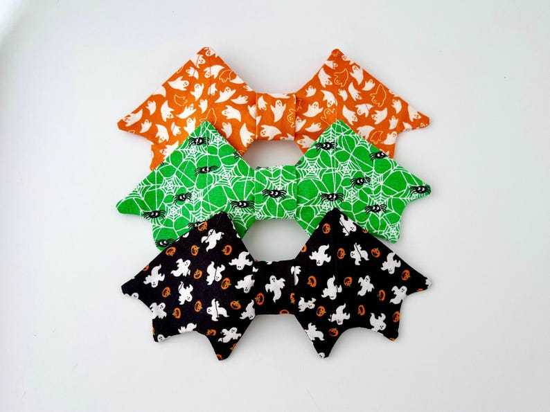 Halloween Dog Bow Tie / Dog Bow Ties / Bat Dog Bow Ties/ Pet Bow Tie / Bat Shape Dog Bow Tie / Pink Halloween Pet Accessories