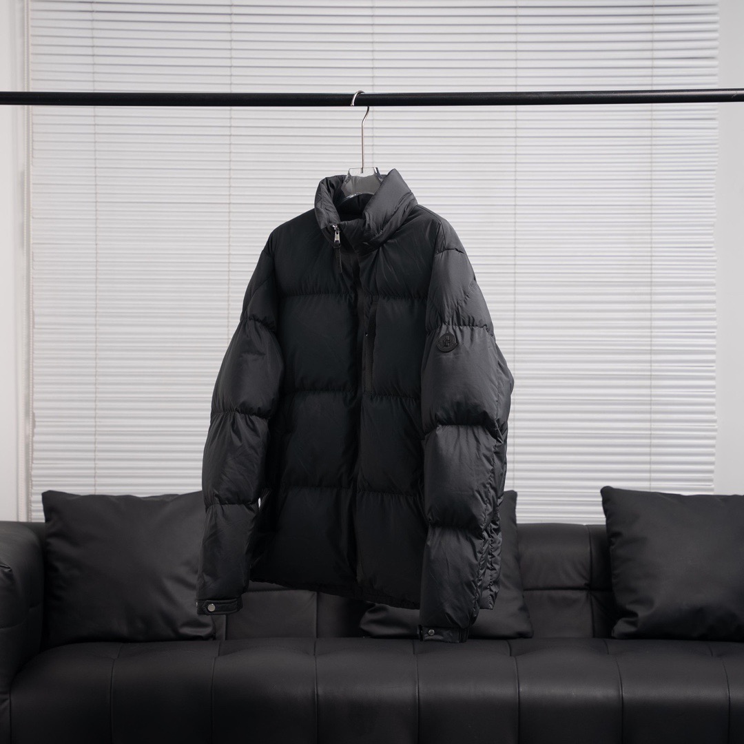 蒙口羽绒服_皮革标识拉链款