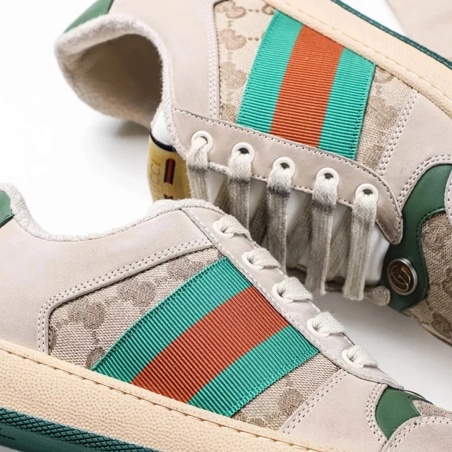 GUC Classic Dirty Shoes