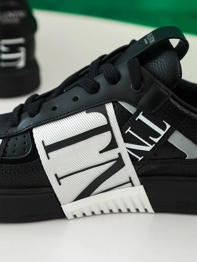 V@lentino Webbing Collection