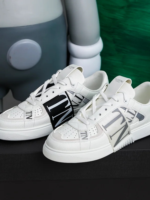 V@lentino Webbing Collection