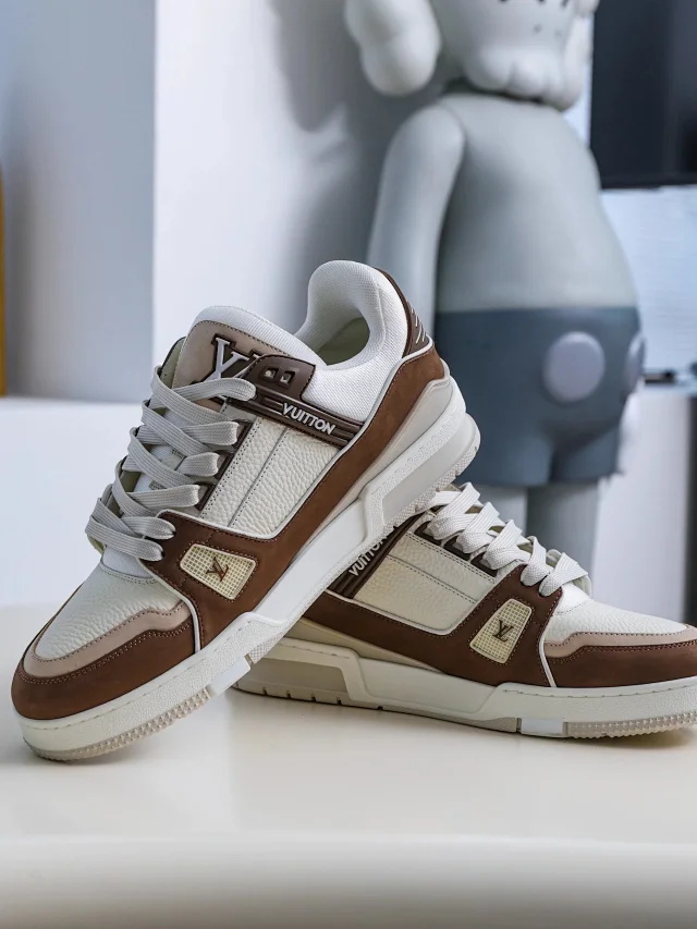 1V Trainer Frosted Series