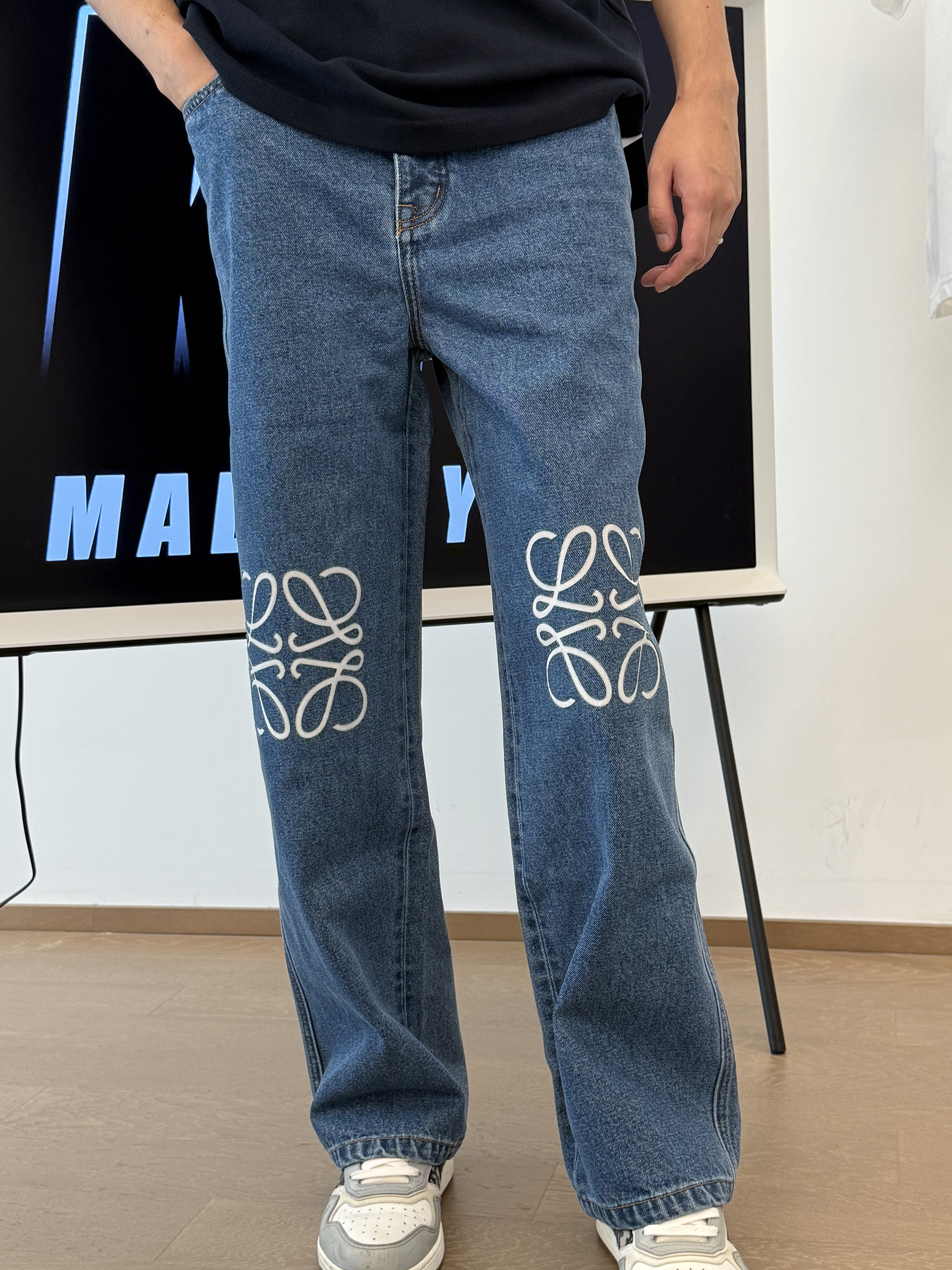 LOE laser engraved jeans