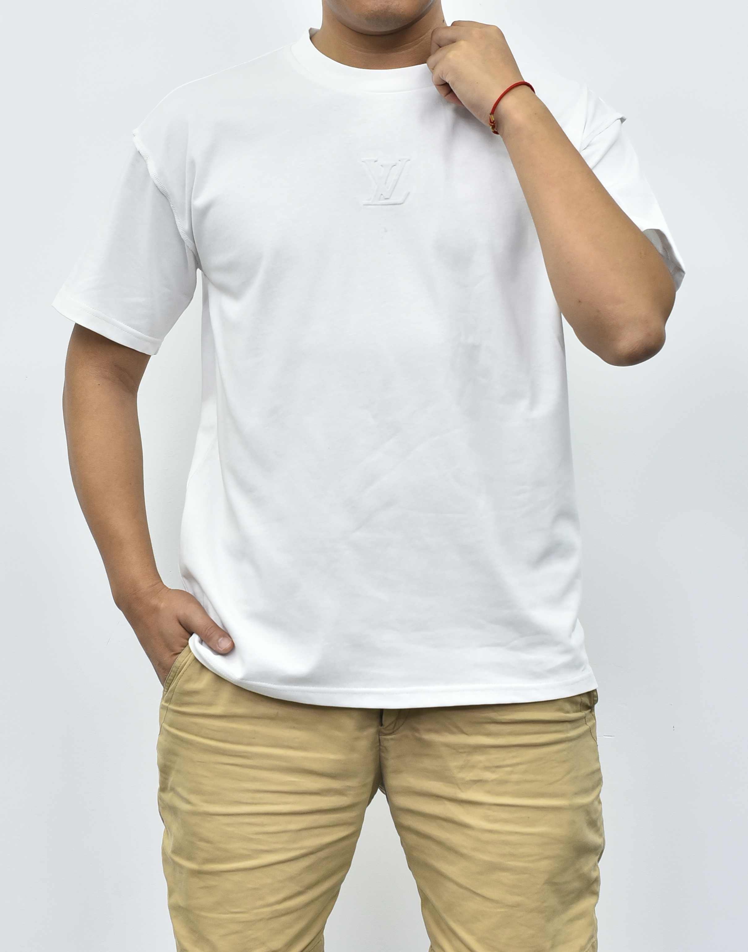 1V浮雕logo短袖 黑色白色