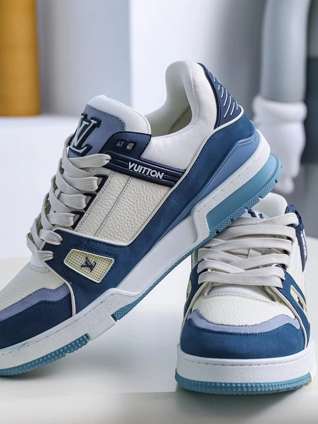 1V Trainer Frosted Series