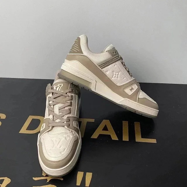 1V Trainer Gray